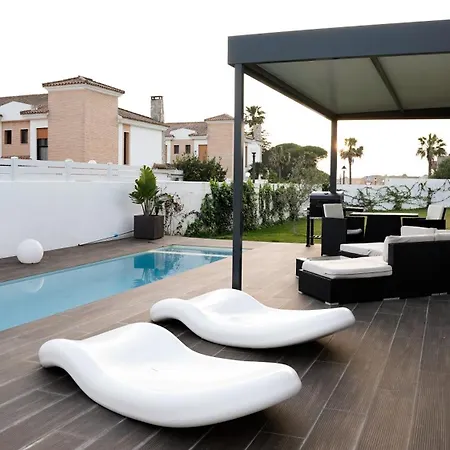 Villa Anyway Conil Un Lujo Frente Al Mar Conil De La Frontera